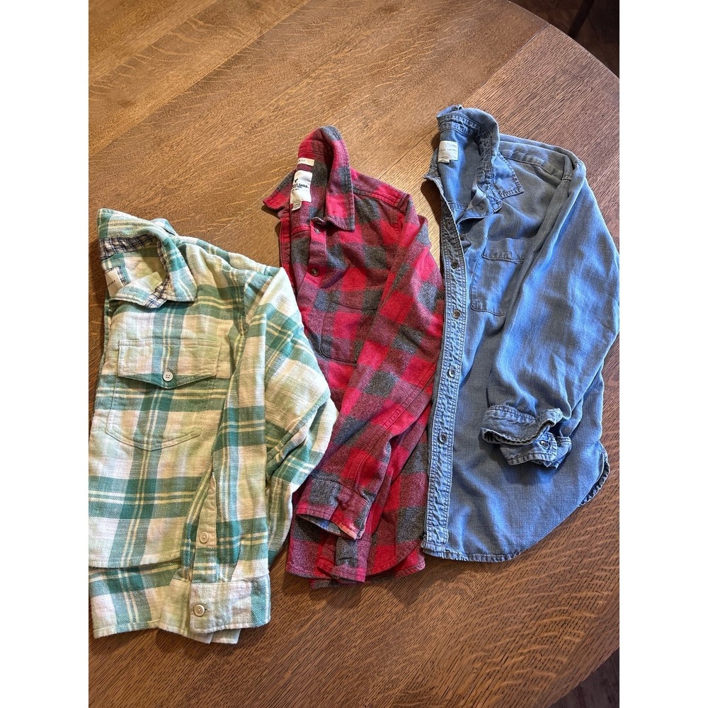 American Eagle 3-Piece Button Up Top Bundle – Women's‎ Small